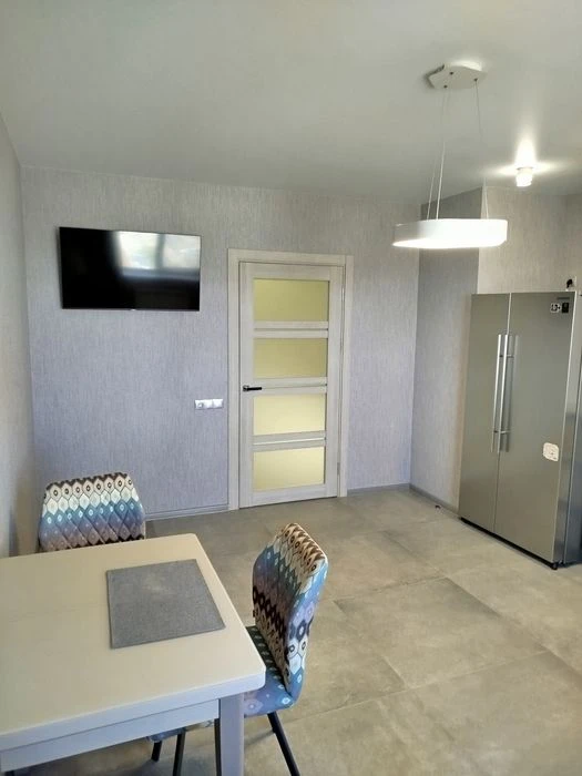 For sale 2-room apartment House on Zernovaya 77.2m2
