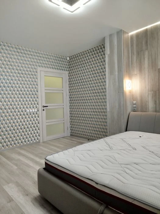 For sale 2-room apartment House on Zernovaya 77.2m2