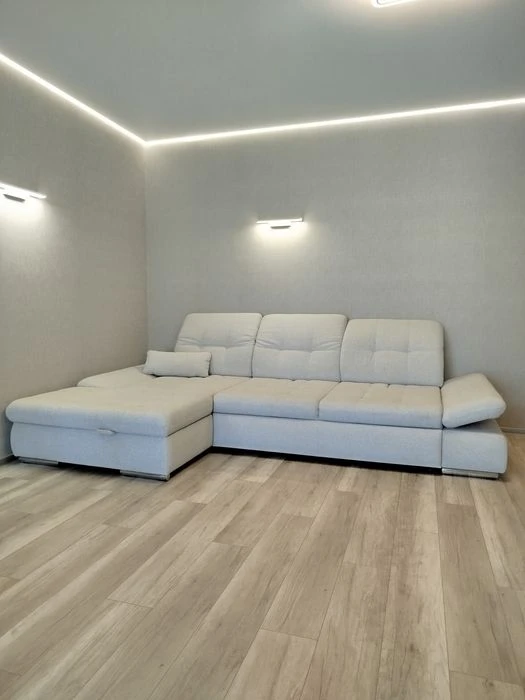 For sale 2-room apartment House on Zernovaya 77.2m2