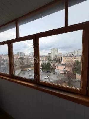 Продається 1 к кв проспект Науки