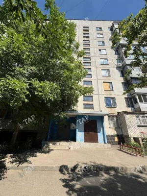 No commission for the buyer. Selling a real 1-room apartment