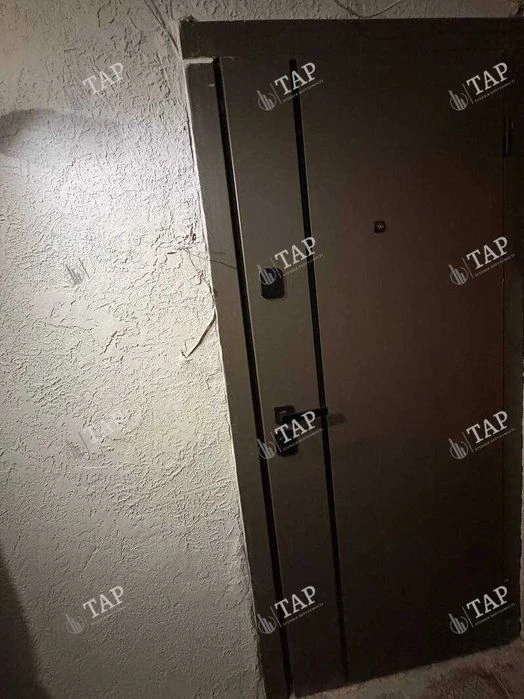 No commission for the buyer. Selling a real 1-room apartment