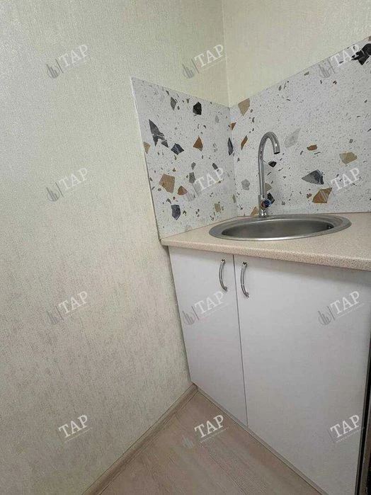 No commission for the buyer. Selling a real 1-room apartment