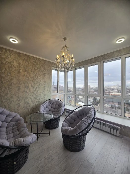 Selling a 3-room apartment in Osnovyansky district.