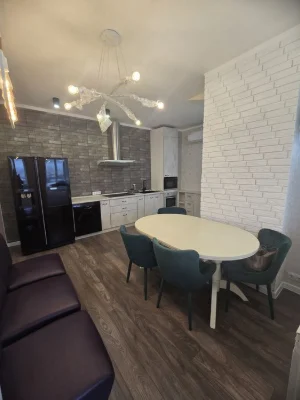 Selling a 3-room apartment in Osnovyansky district.