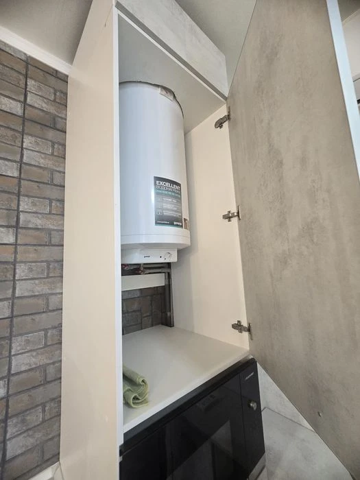 Selling a 3-room apartment in Osnovyansky district.