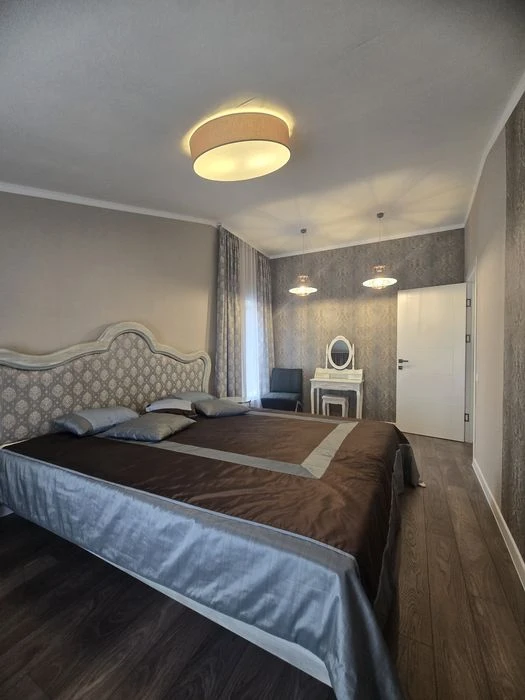 Selling a 3-room apartment in Osnovyansky district.