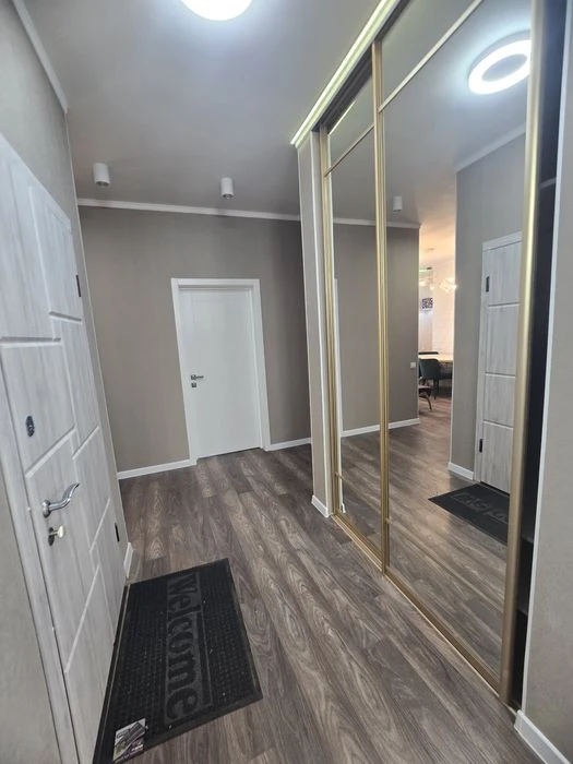 Selling a 3-room apartment in Osnovyansky district.