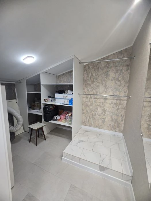 Selling a 3-room apartment in Osnovyansky district.