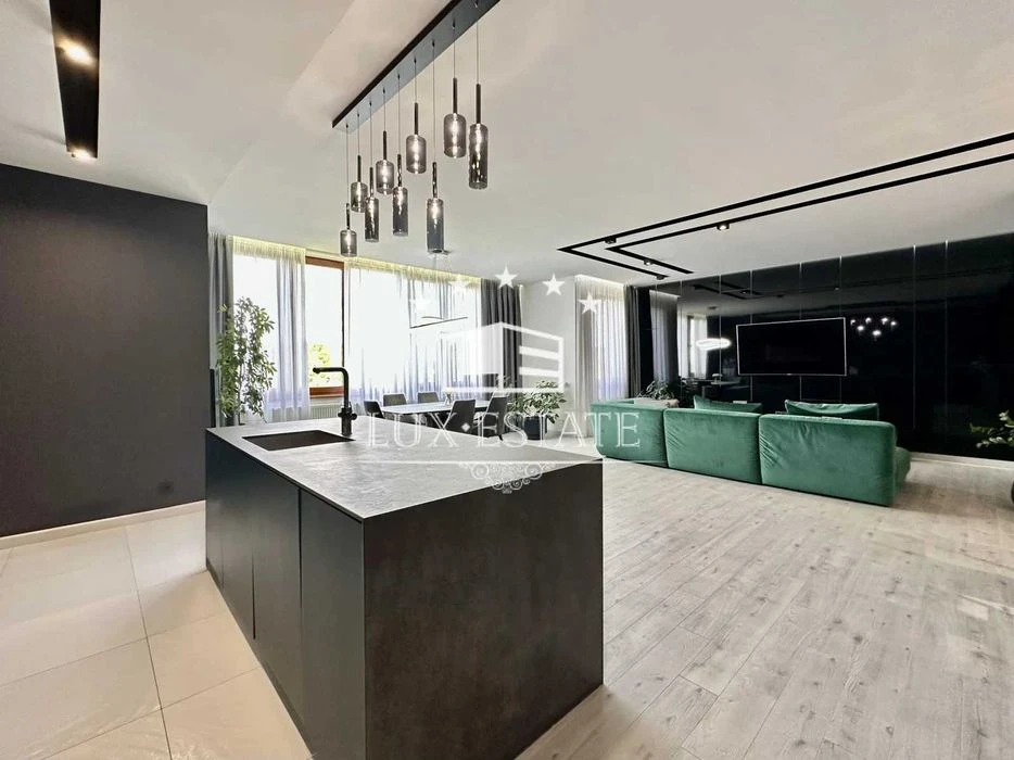 Продажа авторской 5-комнатной квартиры в ЖК "Белый Слон"