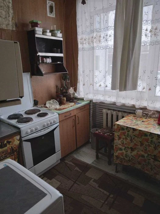 Продам 1-ком.квартира 1/5 ул. Лелюківська 1 недалеко от Одес