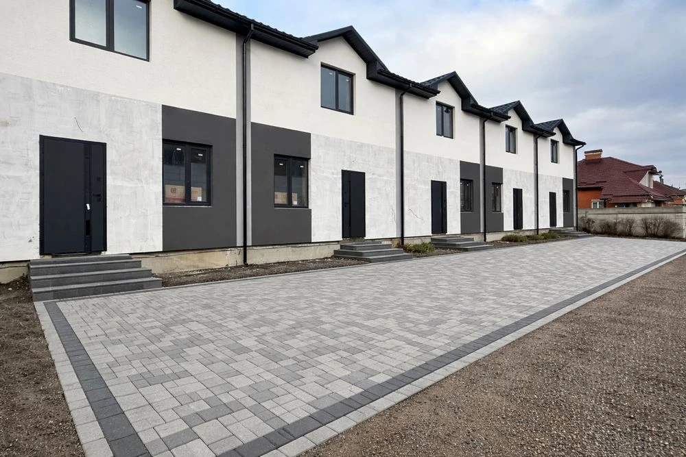 Townhouse for sale TOP location 3 rooms wardrobe