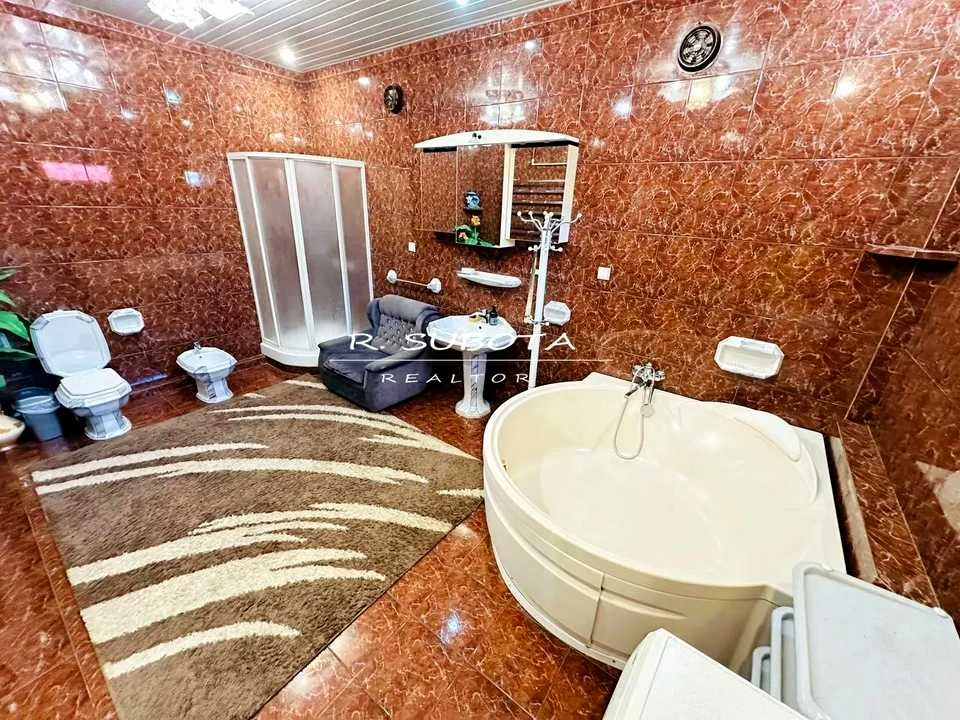 Будинок. Дніпро, Лабораторна вул.