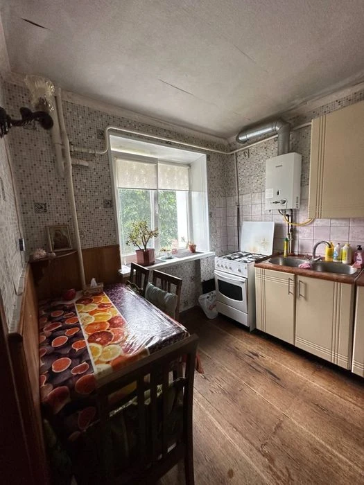 For sale 1-room apartment in the Troyandy district, Pavlovo Pole