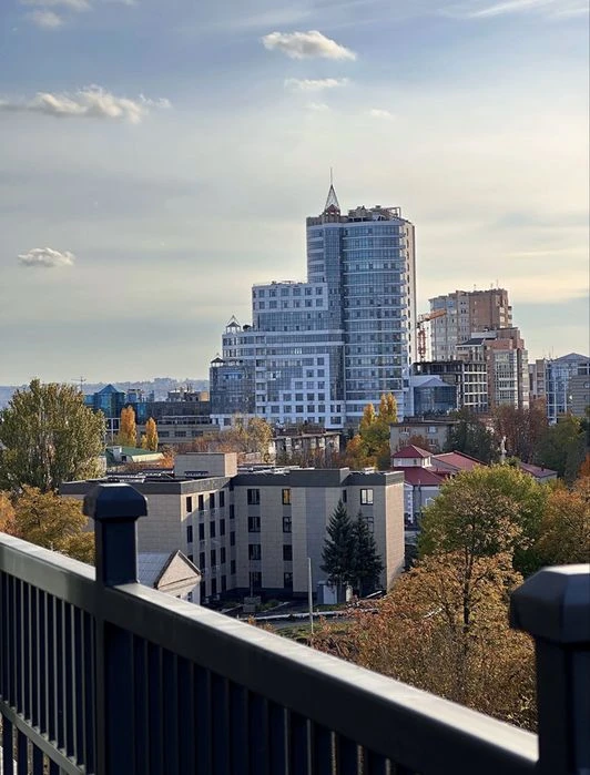 Продам квартиру 68.6м2 Нагорный р-н