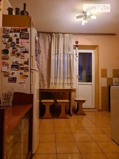 Довготривала оренда 2к квартири на вул. В'ячеслава Чорновола