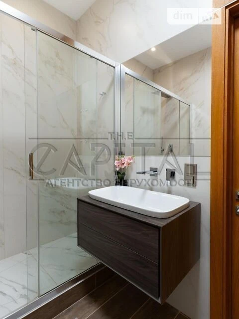 Продаж 3к квартири 121 кв. м на вул. Андрія Верхогляда 11 •