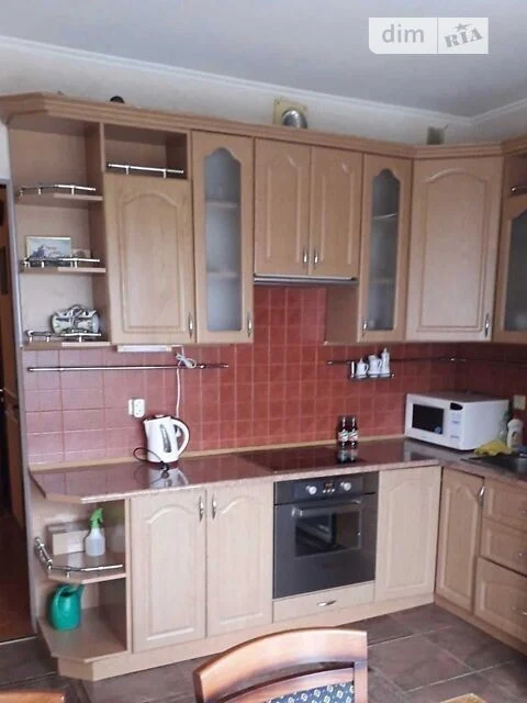Продаж 2к квартири 61 кв. м на просп. Академіка Палладіна 18