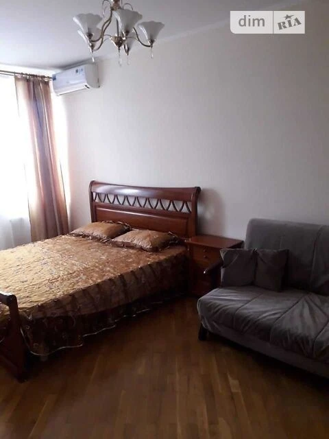 Продаж 2к квартири 61 кв. м на просп. Академіка Палладіна 18