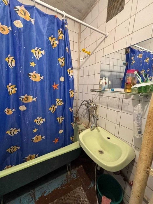Продаж 3к квартири м. Харківська, пр Бажана.