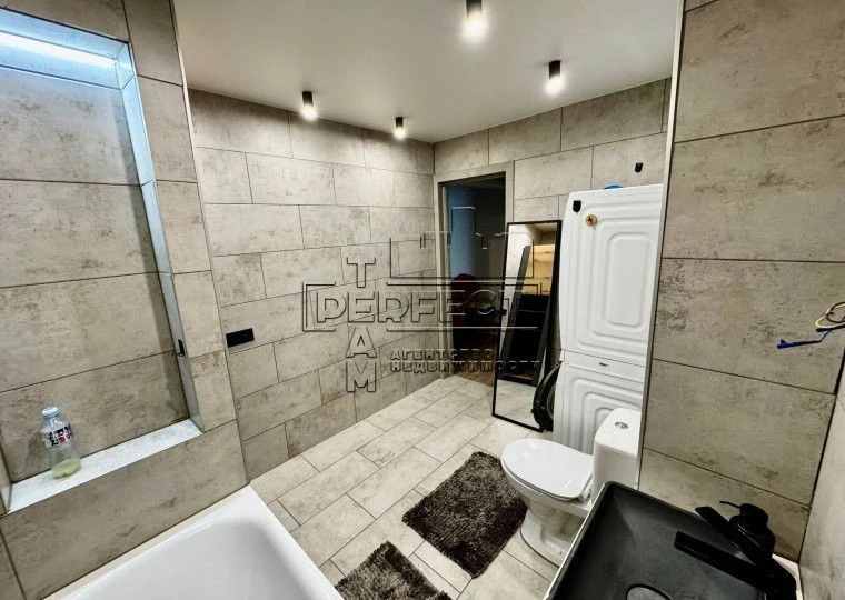 Продаж 2к квартири Якуба Коласа 5