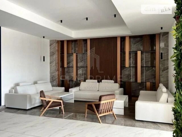 Продаж 3к квартири 83 кв. м на вул. Звіринецька 70А, кв. 402