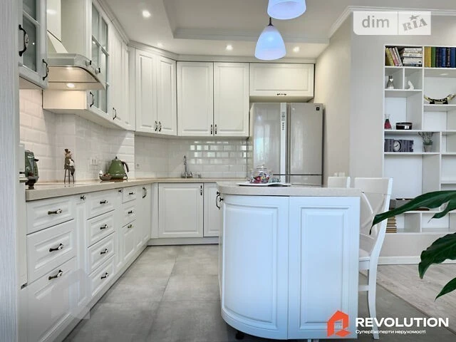 Продаж 3к квартири 106 кв. м на вул. Ревуцького 7В • ID 3477