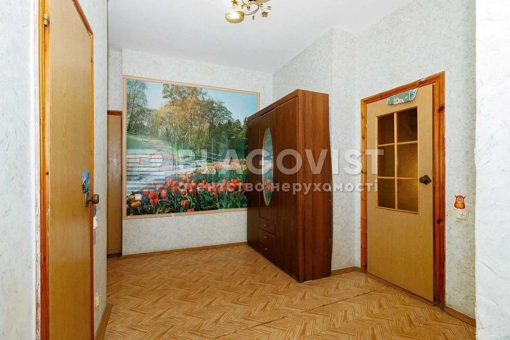 Продається 2 кімнатна квартира метро Осокорки, вулиця Княжий