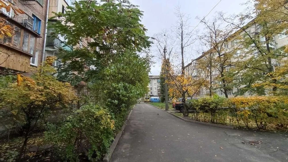 Продаж 1 к кв метро Дарниця Чернігівська 10 хв