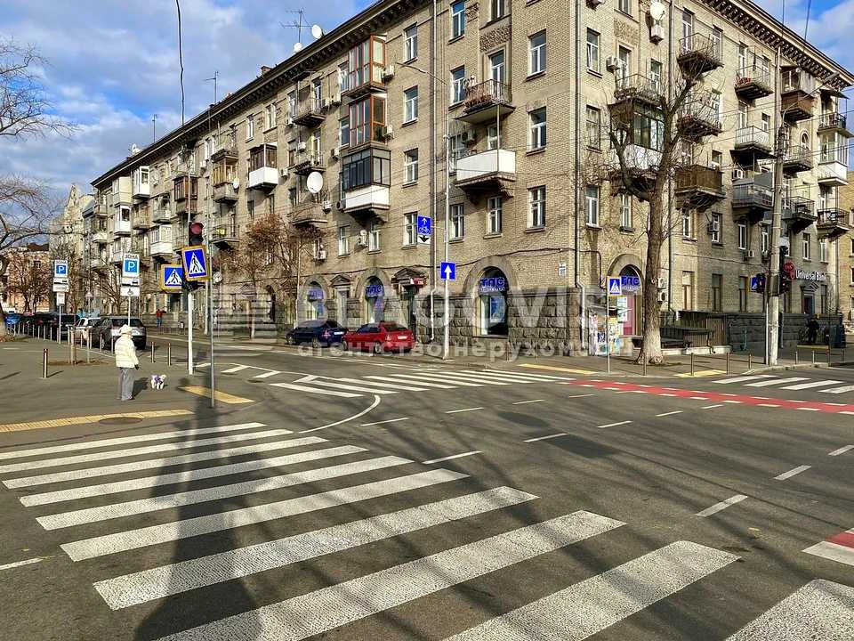 Квартира. Київ, Волоська вул.
