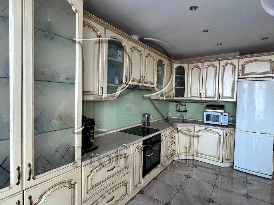 Квартира. Київ, Регенераторна вул., 4 к