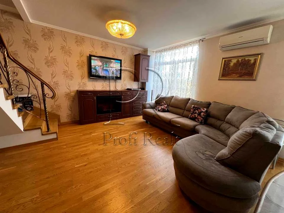 Квартира. Київ, Регенераторна вул., 4 к