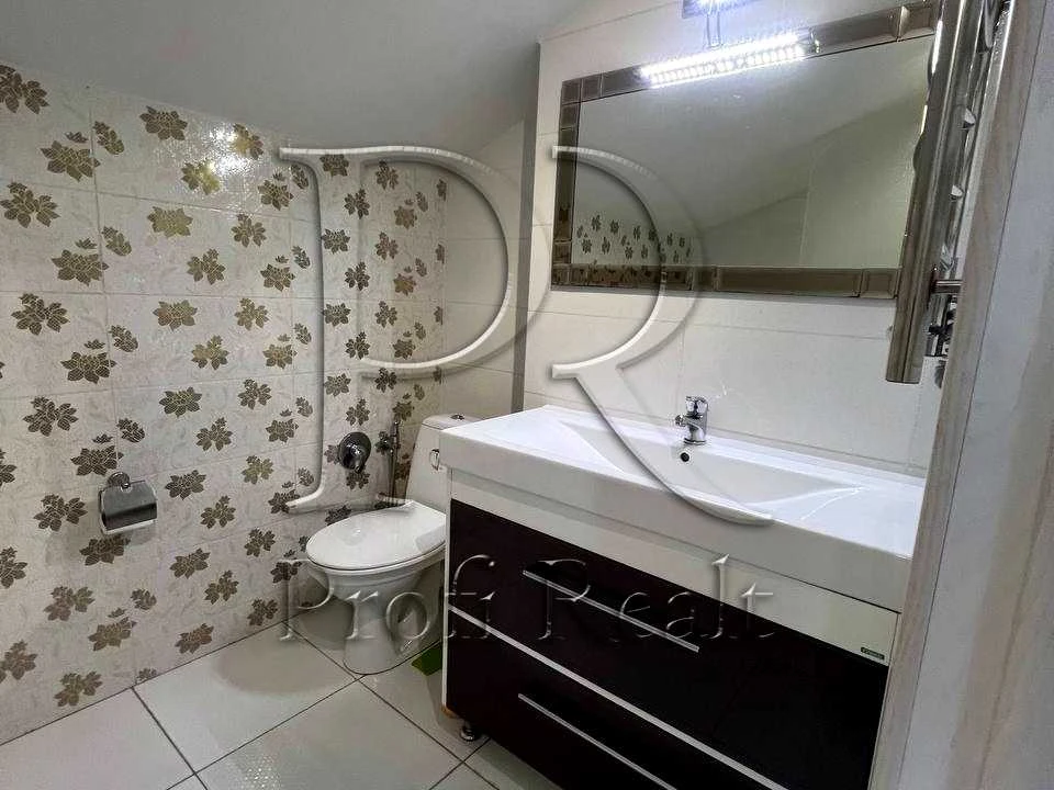 Квартира. Київ, Регенераторна вул., 4 к