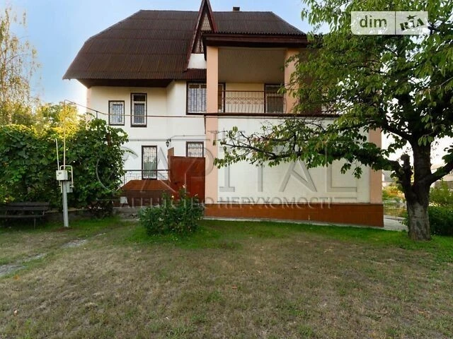 Продаж 3 поверхового будинку з ділянкою на 15 соток, 350 кв.