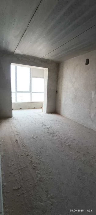 Apartment for sale in a rented house