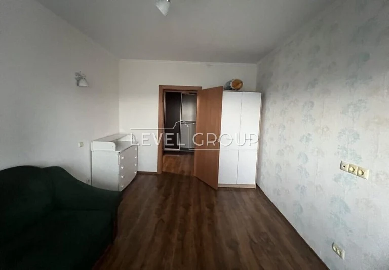 Продаж 2-кімнатной квартири біля метро Осокорки