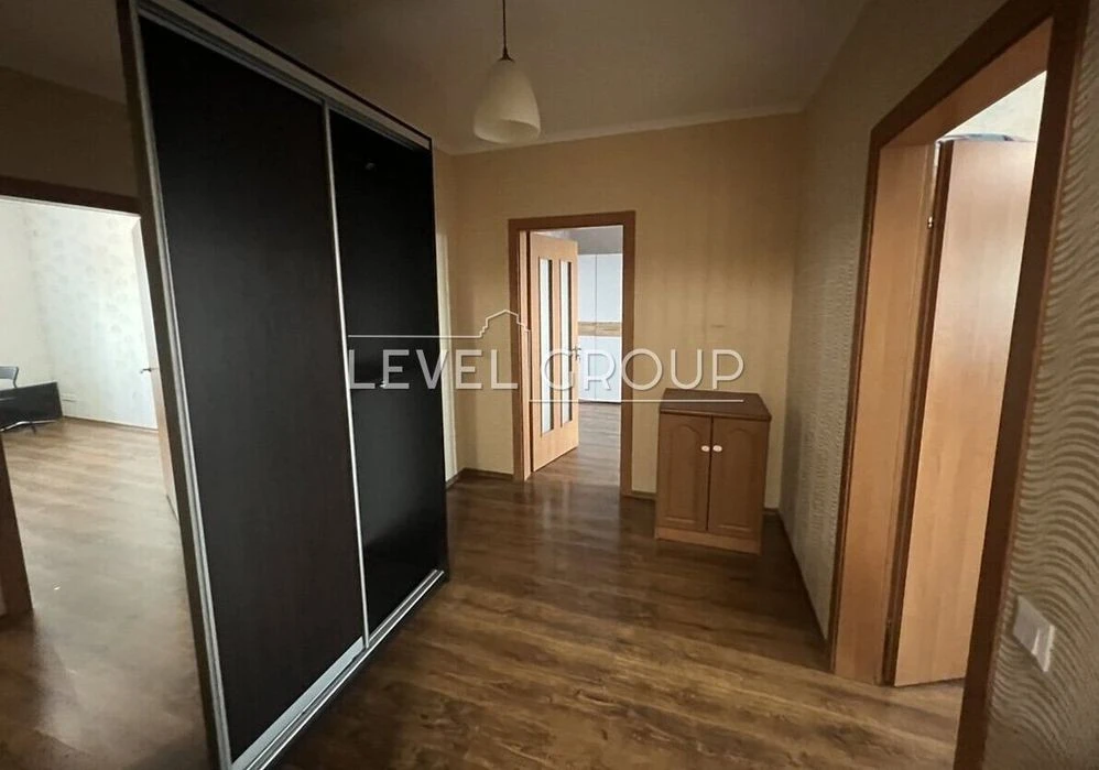 Продаж 2-кімнатной квартири біля метро Осокорки