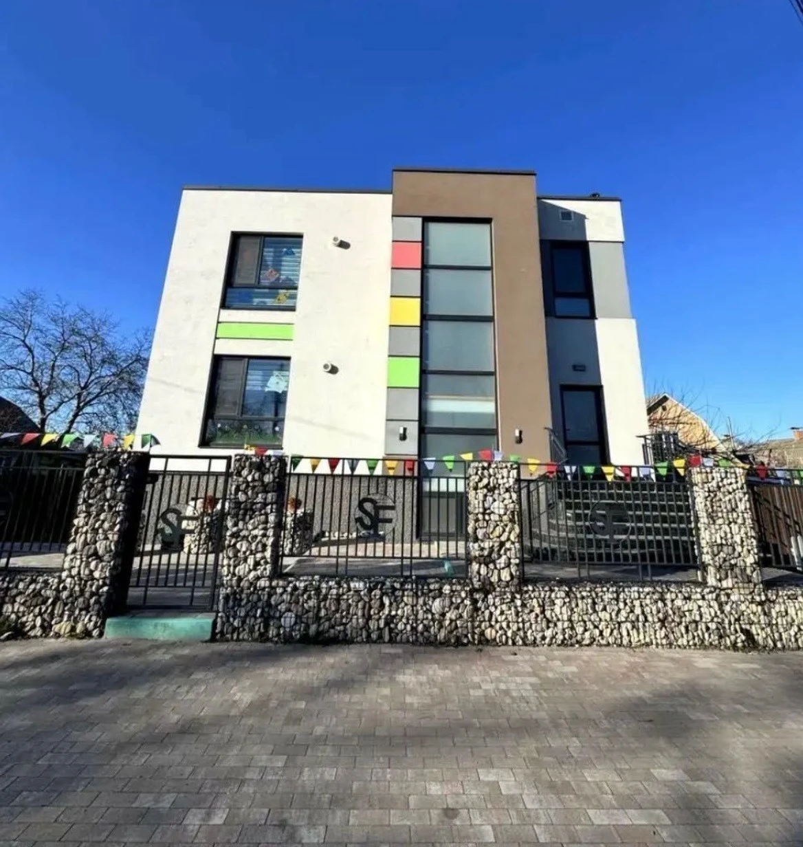 Оренда будинку 233 м², Лугова (Жуляны) вул.