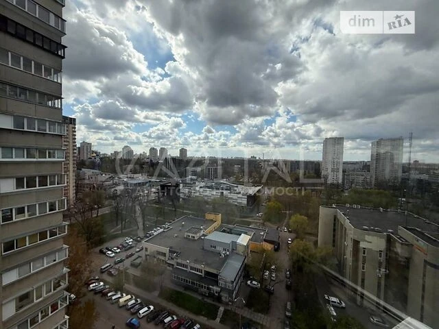 For sale 2-room apartment 72 sq. m. on Sviatoshynska Square 1 • ID 34699