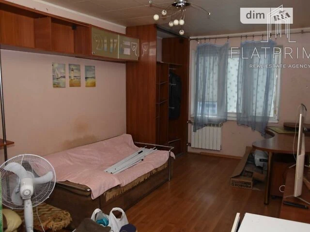 Продаж 3к квартири 75 кв. м на просп. Володимира Івасюка 25
