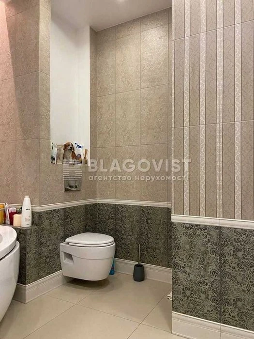 Продаж великої 3 к квартири біля метро Дарниця 1226 дол за к