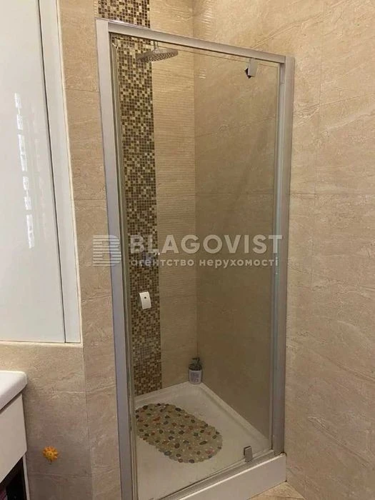 Продаж великої 3 к квартири біля метро Дарниця 1226 дол за к