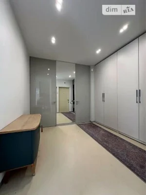 Продаж 3к квартири 95 кв. м на вул. Регенераторна 4 корпус 1