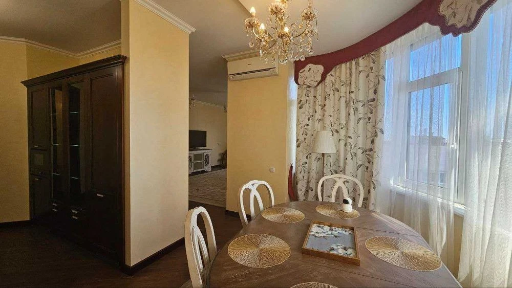 Продаж 3 кімнатно видової класу люкс 140м Печерськ Центр Лес