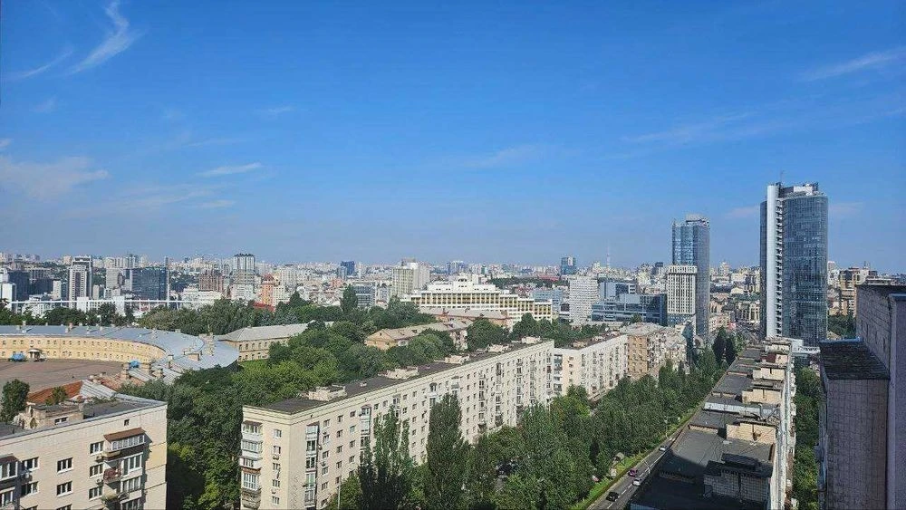 Продаж 3 кімнатно видової класу люкс 140м Печерськ Центр Лес