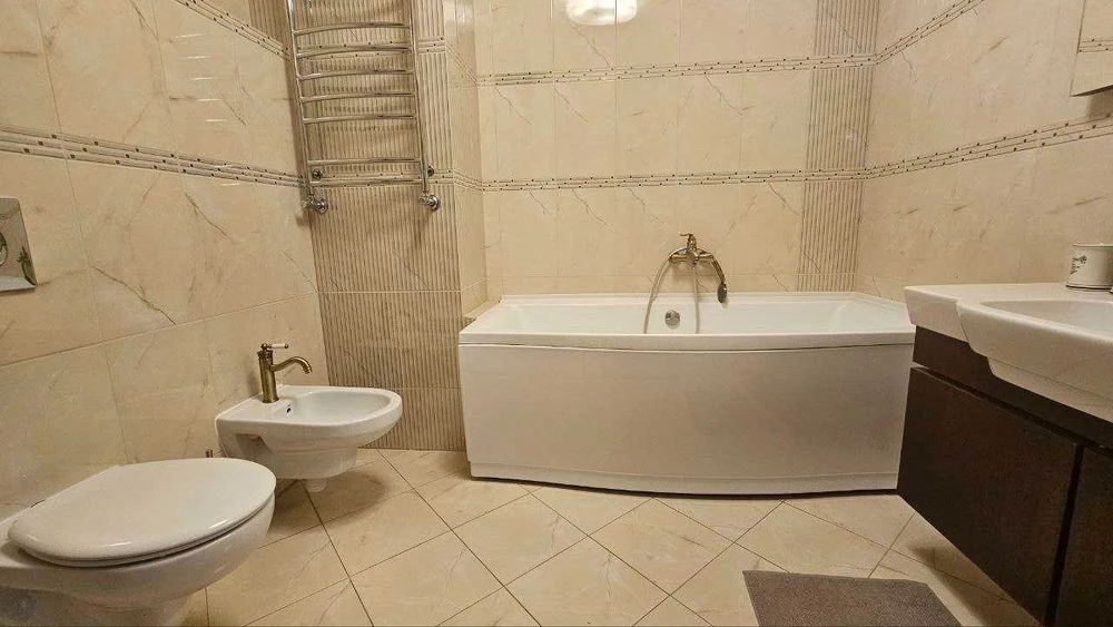 Продаж 3 кімнатно видової класу люкс 140м Печерськ Центр Лес