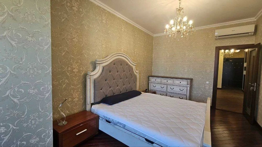 Продаж 3 кімнатно видової класу люкс 140м Печерськ Центр Лес