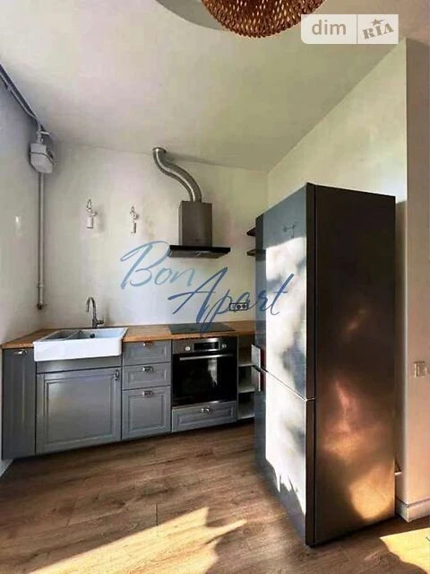 Продаж 2к квартири 55 кв. м на вул. Івана Світличного 4 • ID