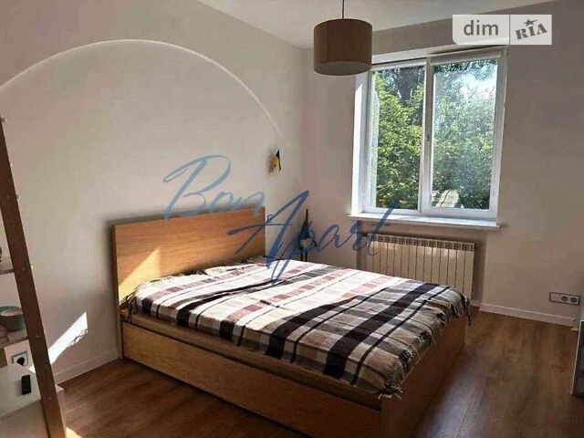 Продаж 2к квартири 55 кв. м на вул. Івана Світличного 4 • ID