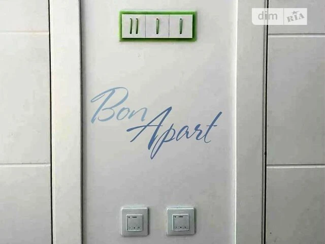 Продаж 2к квартири 55 кв. м на вул. Івана Світличного 4 • ID